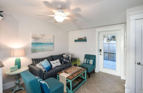 Holmes Beach Villa | Coconut Cottage #3 by AMI Locals
