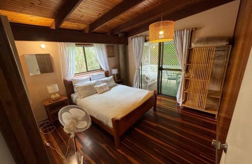 Cooloola Cove Casa | Coconut Cottage Bush Retreat- Pet Friendly