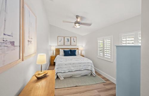 Anna Maria Casa | Coconut Lagoon - Lovely Historic Renovated Cottage wHuge Heated Pool Backyard OasisCabanaBar