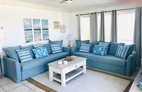 Melbourne Beach Cabaña | Coconut - Oceanfront Beach Cottage