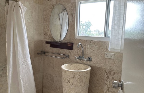 Port Vila Hotel | Coconut Palms Resort & Diamond Casino