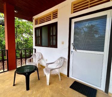 Tangalle Hotel | coconut Tree beach house