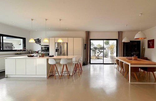 Le Grau-dʼAgde Villa | Cocoon architect-designed villa, 200m walk to beach+pool, table tennis, table soccer
