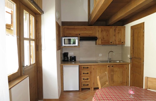 Pralognan-la-Vanoise Apartamento | Capullo en las pistas! Adorable apartamento nuevo en el centro en 2015