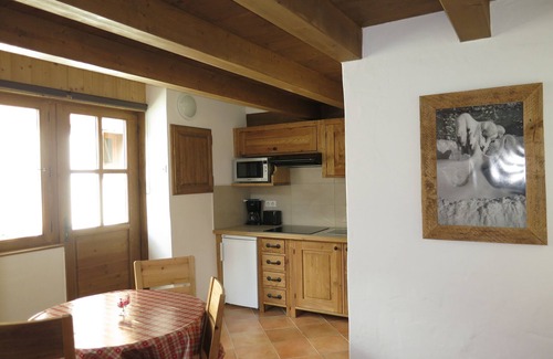 Pralognan-la-Vanoise Apartamento | Capullo en las pistas! Adorable apartamento nuevo en el centro en 2015