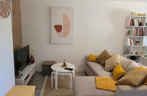 Survilliers Apartamento | COCOONING HOUSE Suite 216 SWEET AND HARMONY- AEROPORT PARIS ROISSY CDG, PARC ASTERIX, CHATEAU DE CHANTILLY, STADE DE FRANCE
