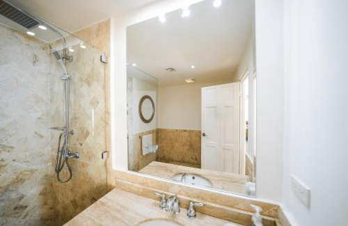 Simpson Bay Apartamento | Cocos Bechfront Breeze