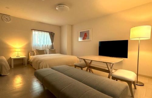 Fukuyama Apartamento | COCOSTAY 福山駅前レスタウロアバンティ JR福山駅から徒歩7分の移動に超便利な好立地 Great location 7min walk from JR sta