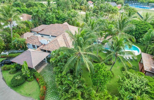 Bavaro Villa | MANSIÓN COCOTAL - 2 VILLAS CON PERSONAL COMPLETO, PISCINAS, JACUZZI, CERCA DE LA PLAYA Y DEL PUEBLO