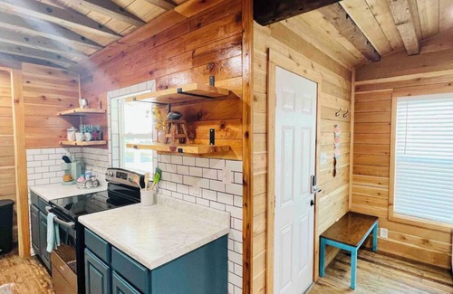 Flour Bluff Cabina | Coen’s Cozy Cabin on the Laguna Madre!