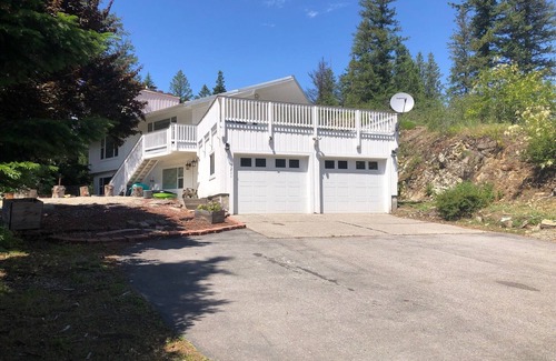 Shoshone County Casa | Coeur d'Alene River Haven! Fish, Float, Hike & Ski