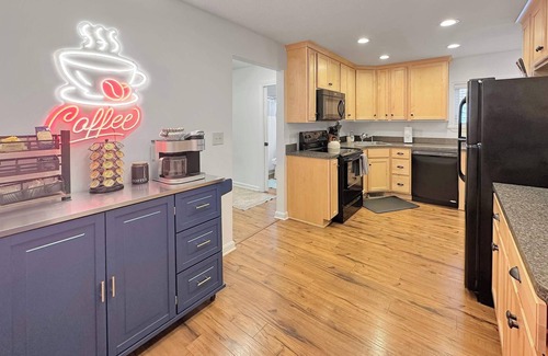 Tremont Casa | Coffee Lover's Paradise - Heart of Tremont