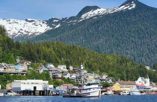 Ketchikan Casa | Coho Bungalow - Ketchikan Alaska
