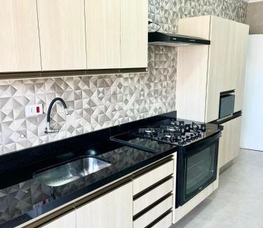 Loteamento Joao Batista Juliao Apartamento | Coimbra Guarujá - Apartamento Beira Mar - Praia Enseada - 150m Praia