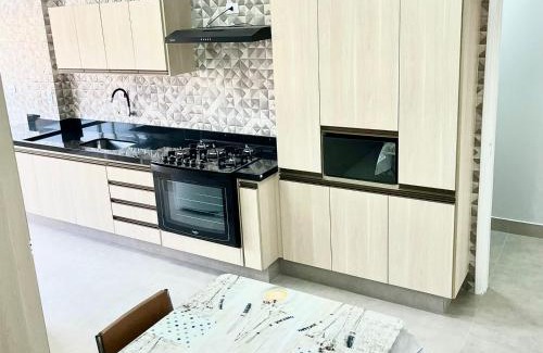 Loteamento Joao Batista Juliao Apartamento | Coimbra Guarujá - Apartamento Beira Mar - Praia Enseada - 150m Praia