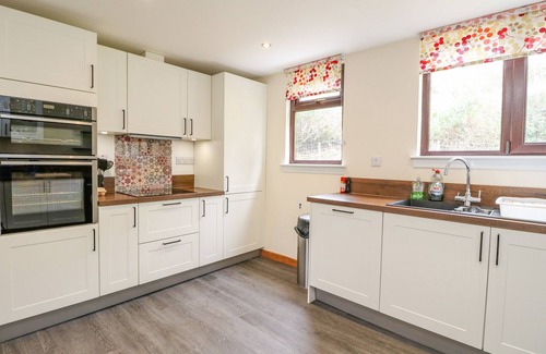 Glenfinnan Casa | COIRE-DHIUBH, pet friendly, character holiday cottage in Glenfinnan