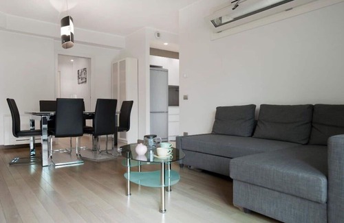 Zona Solari Apartamento | Apartamento en Milán con 2 habitaciones, capacidad 4