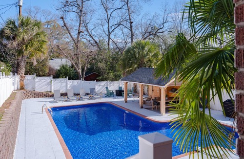 Columbia Casa | Cola's Hideaway Pool House Retreat & Outdoor Oasis