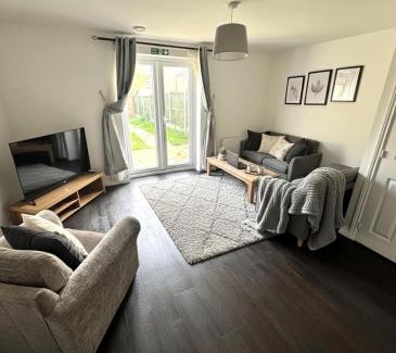 Colchester Casa | Colchester Retreat 4br 2bath Ample Street Parking