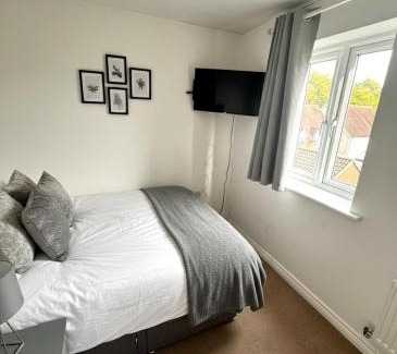 Colchester Casa | Colchester Retreat 4br 2bath Ample Street Parking