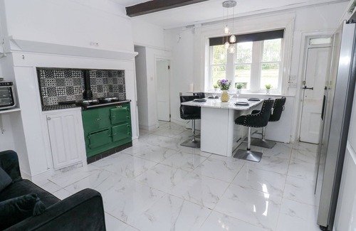 Stanbury Casa | COLD SPRING HOUSE, with a garden in Cullingworth