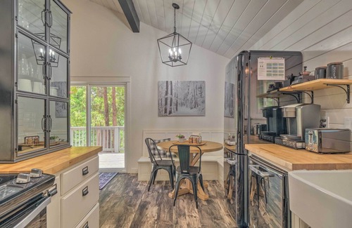 Cold Springs Cabina | Cold Springs Escape: A/C, Hot Tub, Generator, WiFi