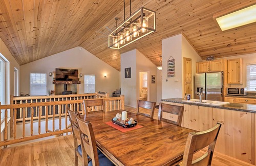 Cold Springs Cabina | Cold Springs Mountain Cabin: Hot Tub & Generator