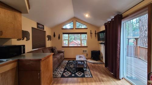 Camp Sherman Complejo | Cold Springs Resort
