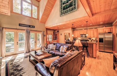 Ellijay Casa | Cold Stream Cabin - 4 Bedroom 3.5 Bath Retreat in Coosawattee River Resort!