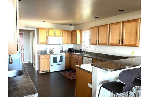 Coldwater Cabina | Coldwater Lake Waterfront Cabin - Boat for Rent