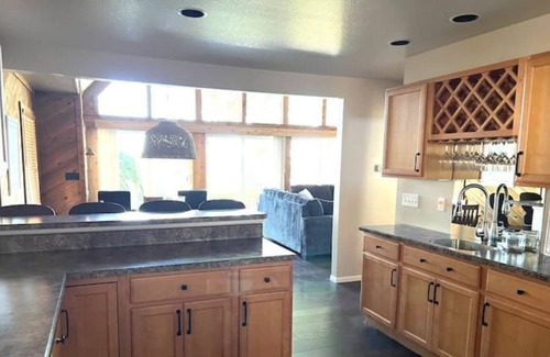 Coldwater Cabina | Coldwater Lake Waterfront Cabin - Boat for Rent