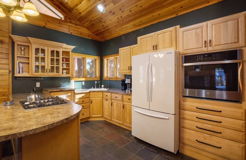 Angel Fire Cabina | Coleman Velo - Secluded Rustic Cabin