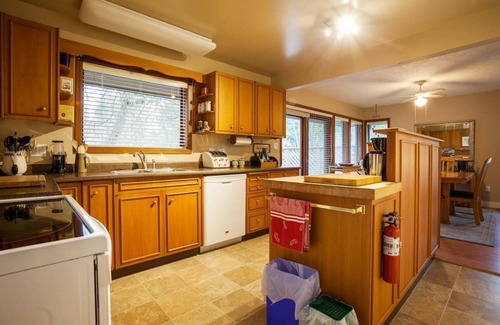 North Saanich Cama Y Desayuno | Coles Bay Vacation Retreat