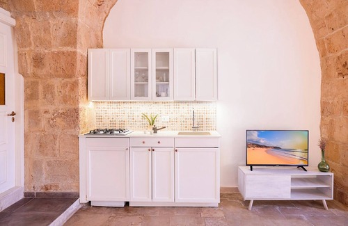 Batroun Apartamento | COLEUS - An authentic spacious studio located next to the sea