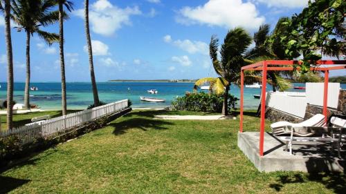 Trou d'Eau Douce Cama Y Desayuno | Colibri Beach Villas