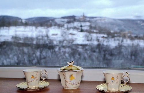 Veliko Tarnovo Apartamento | Colibri Castle View – Romantic Escape