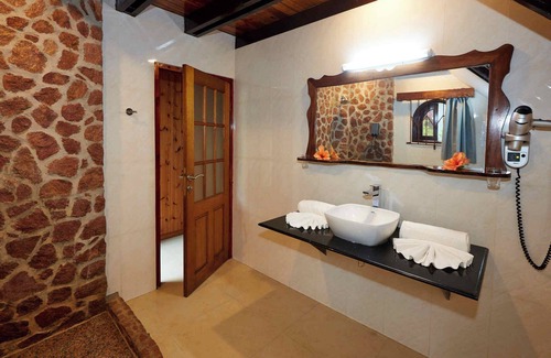 Baie Ste Anne Casa | Colibri Guest House