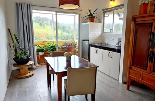 San Isidro Cabina | Colibri Studio Near SJO Airport & Poas Volcano
