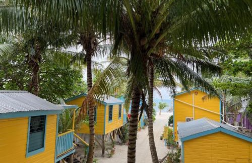 Cayo Corker Hotel | Colinda Cabanas