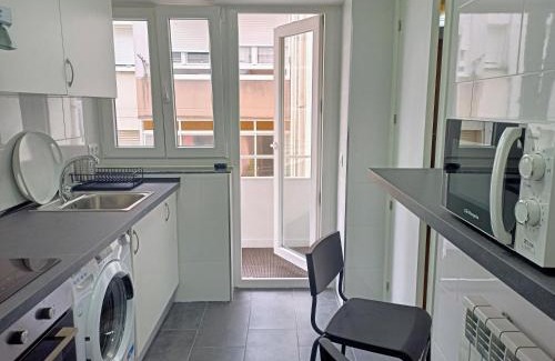 Colindres Apartamento | Colindres centro, ideal familias, estancias profesores y teletrabajo