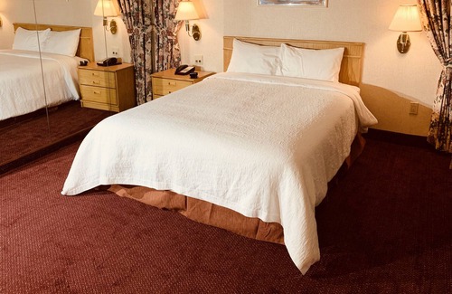 East Meadow Hotel | Coliseum Inn & Suites - Garden City Long Island