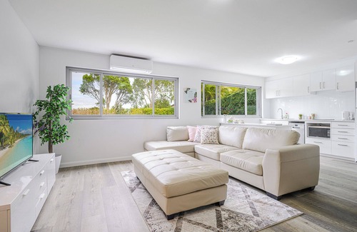 Collaroy Casa | Collaroy 3Br Beach Home with Large Pool Ground Floor