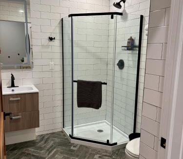 Newark Apartamento | Collect3 2BR 1BA Close to Train and NYC
