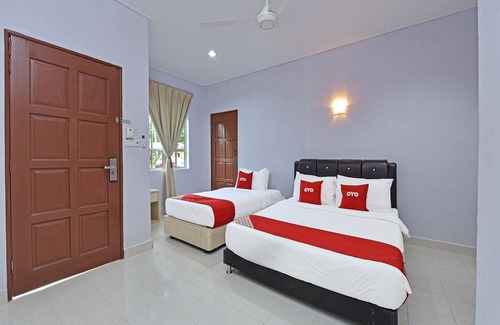 Lubok Buaya Hotel | Collection O 90622 Sehijau @ Cenang