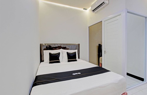 Semarang Hotel | Collection O 92972 Gaharu Hotel