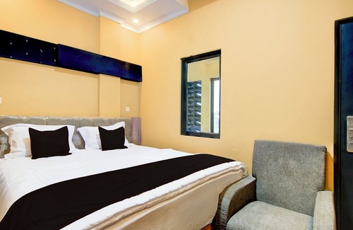 Pekanbaru Hotel | Collection O 94762 Starlight