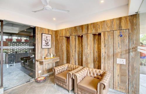 Gurugram Hotel | Collection O CLOUD BAY