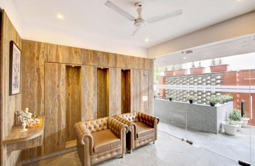 Gurugram Hotel | Collection O CLOUD BAY