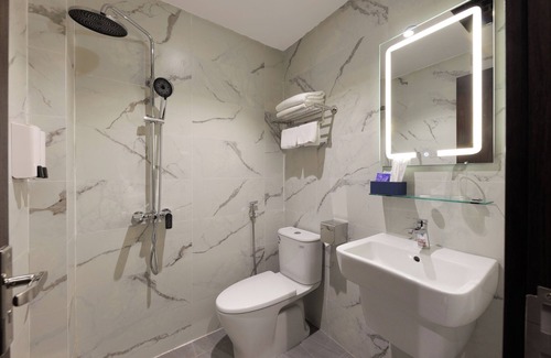Hai Ba Trung Hotel | Collection O Le Grand Hanoi hotel – The Central Park