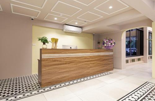 Hai Ba Trung Hotel | Collection O Le Grand Hanoi hotel - The Central Park